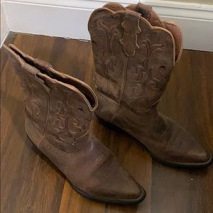 Brown Justin Cowboy Boots